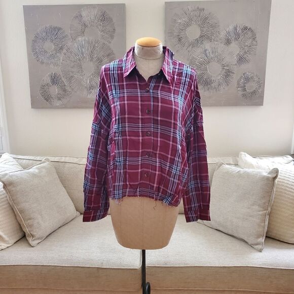 Love, Fire Raw Hem Plaid Button-Down Top sz 1x - Picture 4 of 14